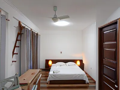 Residencial Brigada Hotels near Banana Beach