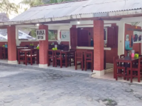 Sarwi Endah Beach Cottage Hoteles en Tepus