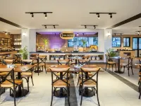Ibis Pontianak City Center Hotels in Parit Tokaya