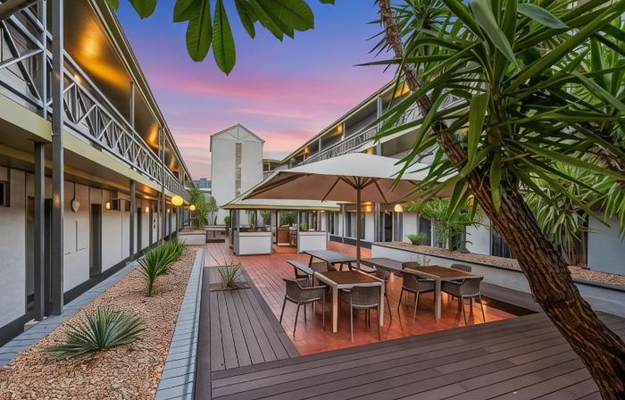 Stay at Alice Springs Hotel