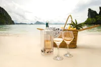 The Funny Lion - El Nido - Beach