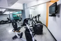 The Malayan Plaza Hotel - Fitnessstudio