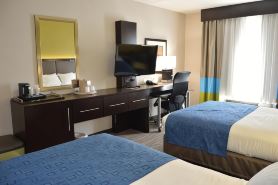 Holiday Inn Express & Suites EL RENO by IHG
