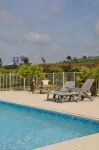 Brit Hotel Confort Alexia 拉蘇特雷納 - 游泳池
