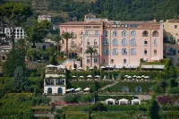 Palazzo Avino Convento Frati Minori Conventuali S.Francesco附近的飯店