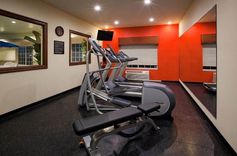 Country Inn & Suites by Radisson, Minot, ND photo 3