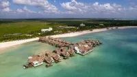 Hotel Palafitos Overwater Bungalows