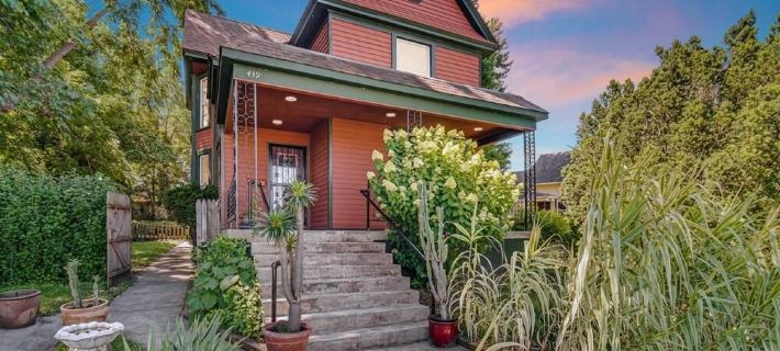 Captain's House// Large & FUN Family Home 5 minutes to the Beach Hotels in LaPorte County