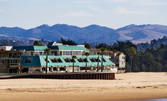 SeaVenture Beach Hotel