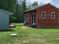 Lake Champlain Tiny House Paradise Private & Beautiful! Hotels in Alburgh