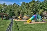 Home in amenity filled Hideout community with hot tub, fire pit, theater room!