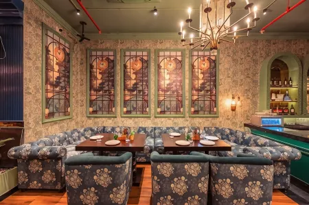 Connaught Royale Delhi Отели рядом с достопримечательностью «Сапрем Корт оф Индия»