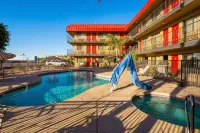 Travelers Inn - Phoenix - Motels