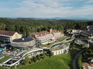 Thermenhotel Stoiser