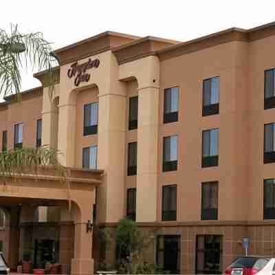 Hampton Inn Visalia Hotel Exterior
