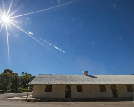 Paxton Square Cottages Hotels in Burra