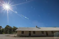 Paxton Square Cottages Hotels in Burra
