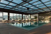 Monte Palm Beach - Pools