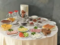Moonbeam Hotel Hotels near Pefkari Beach