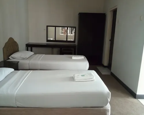 Hotel Taman Piknik Hotels near Puncak Pass