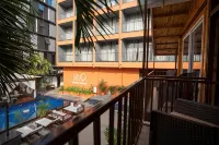 Sinq Party Hotel - No Male Stags Allowed