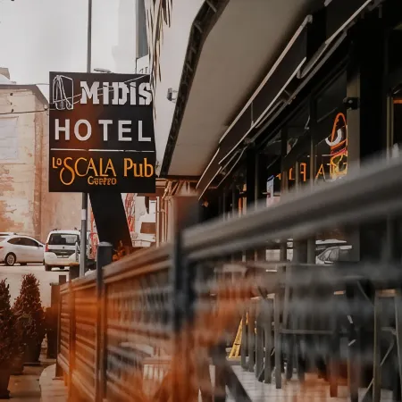 Midis Otel