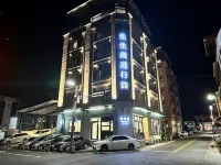Hotel Jiji Plus 지지진 호텔