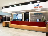 Hotel Mega Polo Hotels near Pari