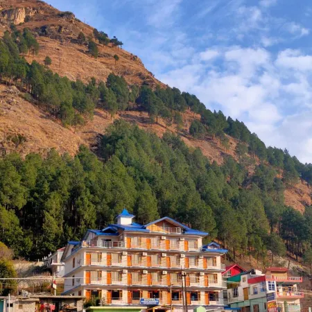 Hotel Sarla Regency
