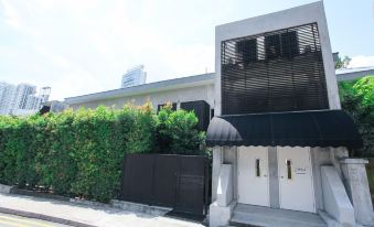 Lloyd's Inn