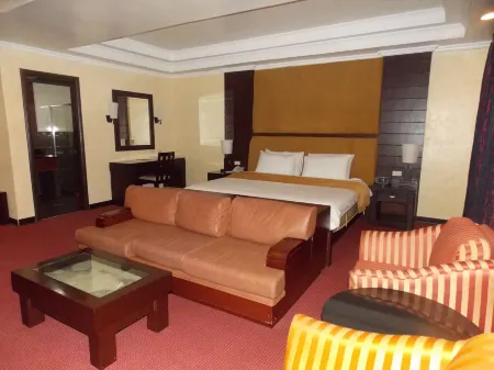 MO2 Westown Hotel - Mandalagan