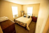 1st Class Rentals - Munson Manor III - 5 Bedroom 2 Bathroom House