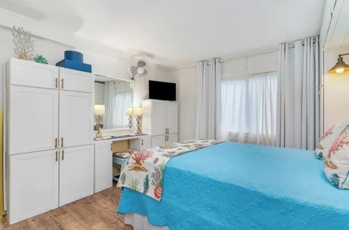 Beautifully relaxing condo on the ocean. Feet from the beach! Sea Oaks 108