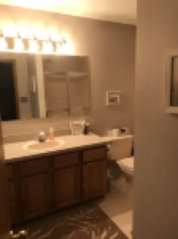 Captain’s Quarters  is located on Main St. In downtown Frankfort.