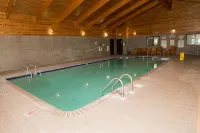 HomeTown Inn and Suites Belle Plaine - Pools