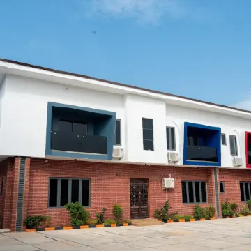 Old English Torf Apartment