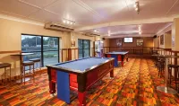 Nightcap at Balaclava Hotel