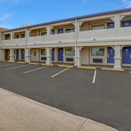 Motel 6 Clovis, NM