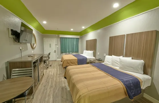 布理斯凱馬酒店