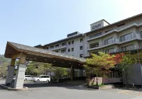 Hotel New Momiji - Mountain view