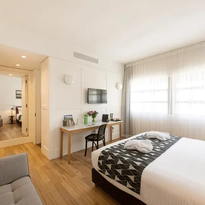 Lily & Bloom Boutique Hotel Отели рядом с достопримечательностью «Яффа»