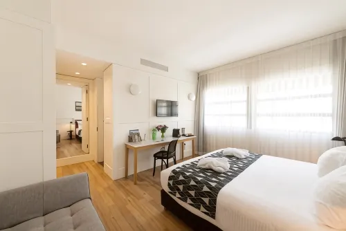 Lily & Bloom Boutique Hotel - С баром