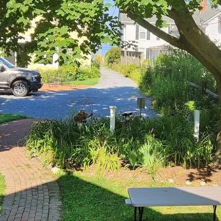 BAYSIDE BUNGALOW