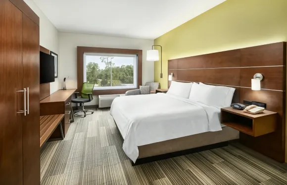 智選假日套房酒店帕拉特卡西北