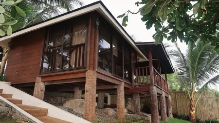 Anda White Beach Resort Отели рядом с достопримечательностью «White Beach»