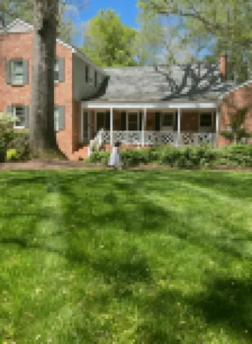 Colonial Gardens B & B
