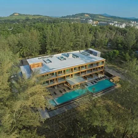 Coriacea Beachfront Boutique Phuket Resort Отели рядом с достопримечательностью «Пляж Май Кхао»