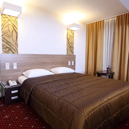 Cascade Hotel