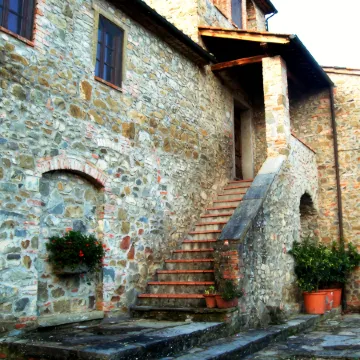 Two-Room Apartment in the Middle of Tuscany