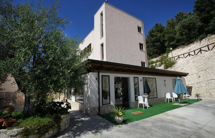 Agriturismo AgriCostella Vieste, Piscina e Parcheggio